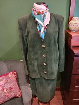 Traje dos piezas de ante vintage