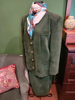 Traje dos piezas de ante vintage