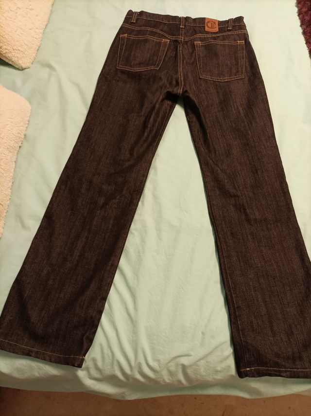 Pantalones sin estrenar