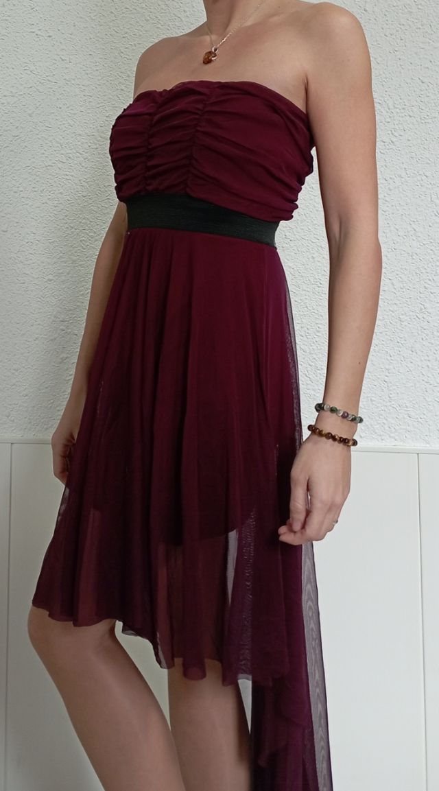 Vestido burdeos