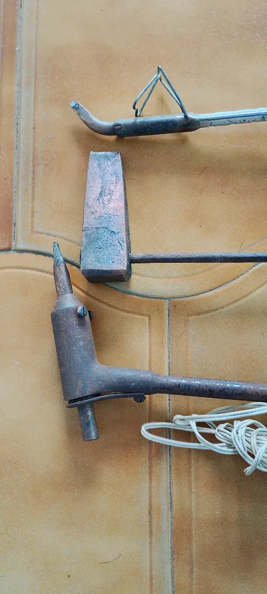 Antichi saldatori di stagno, ferramenta, vecchi