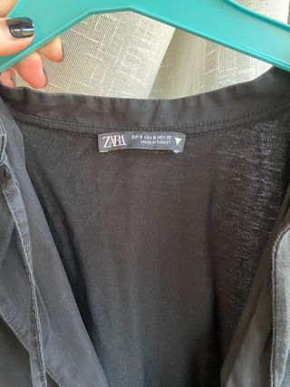 Blusa negra Zara 