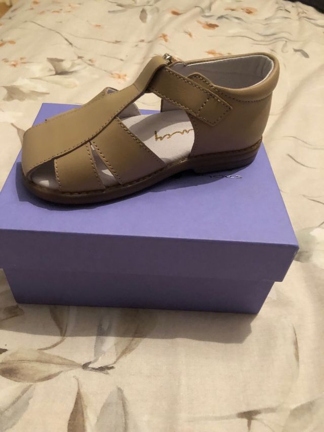 Zapatos bebé beige unisex a estrenar