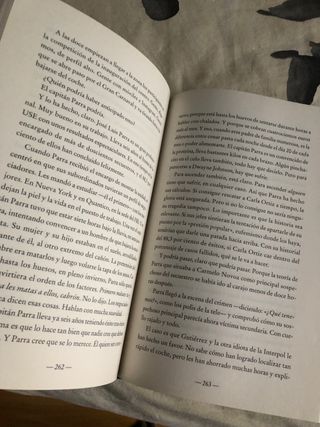 Libro Reina Roja de Juan Gómez Jurado