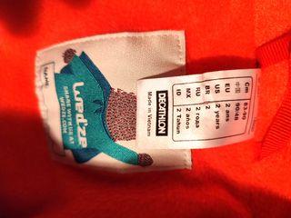 Buzo de nieve NUEVO talla 2 años (altura 83-90cm)