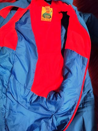 Buzo de nieve NUEVO talla 2 años (altura 83-90cm)