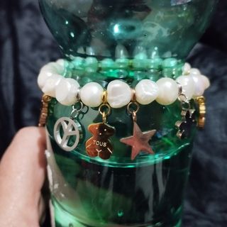 Pulsera Perlas Naturales y diges de acero