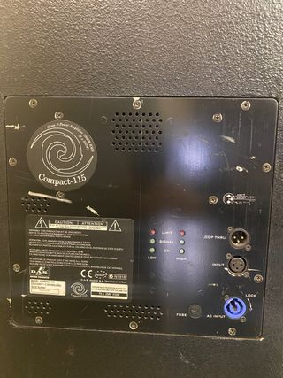 Compact DAS 1000w autoamplificado