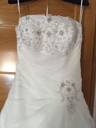 Vestido de novia y accesorios 