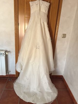 Vestido de novia y accesorios 