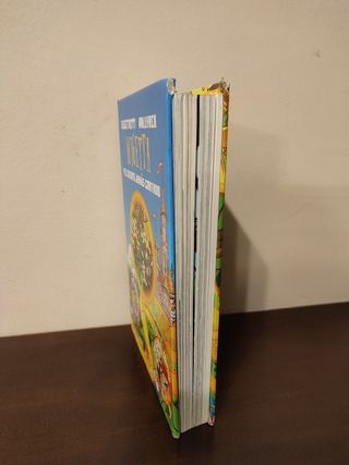 Libro Vegetta y Willyrex "Cuento jamás contado"