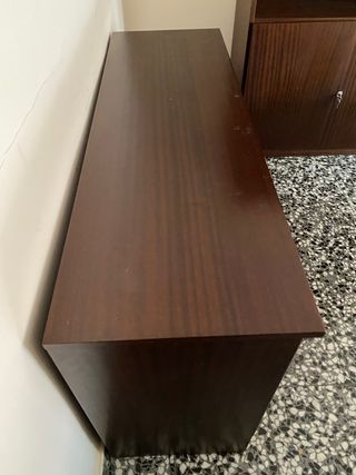 Mueble bajo despacho o salón