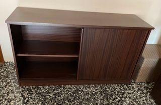 Mueble bajo despacho o salón