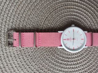 Reloj rosa