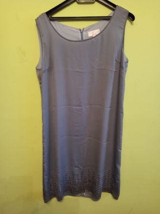 juego de vestido, fular y zapatos