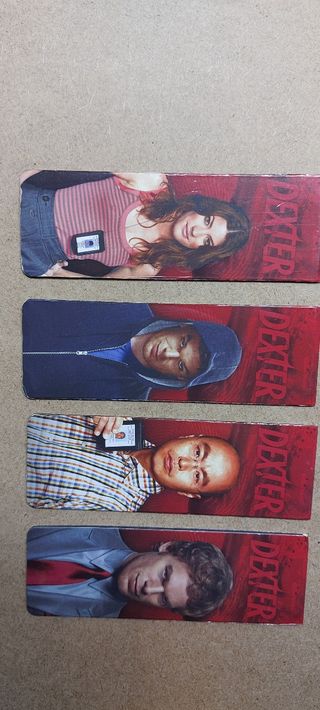 Nº 116.- Pulseras, imanes, peluche y colgante