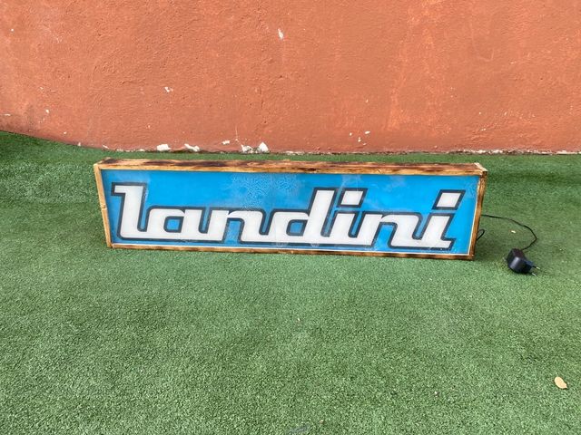 Antiguo cartel grande landini tractores luminoso.