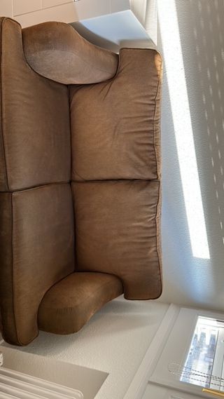 SOFA DOS PLAZAS DE TELA MARRON
