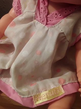 Muñeco , nenuco bebe,hace pipí, biberón con sonido