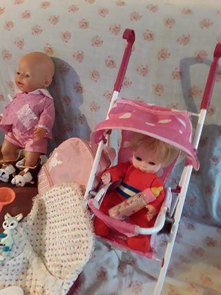 Muñeco , nenuco bebe,hace pipí, biberón con sonido