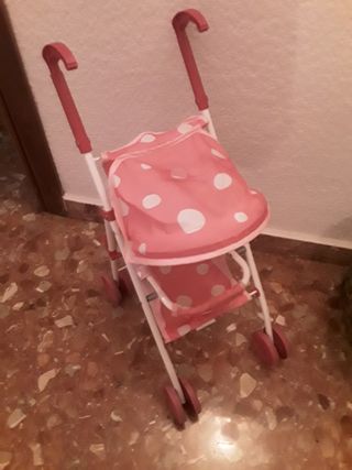 Muñeco , nenuco bebe,hace pipí, biberón con sonido