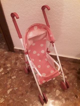 Muñeco , nenuco bebe,hace pipí, biberón con sonido