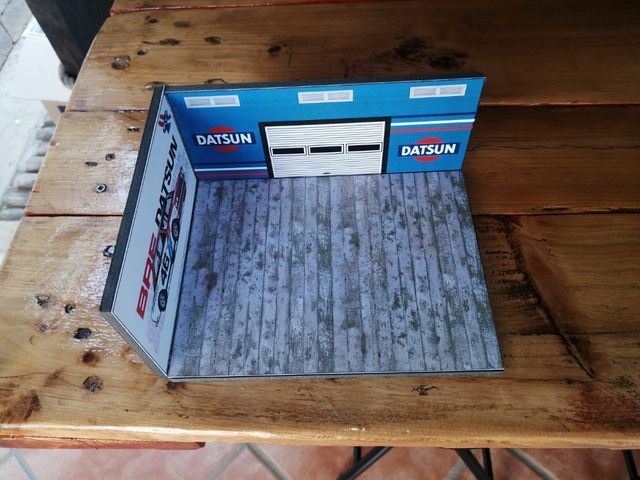 diorama Datsun