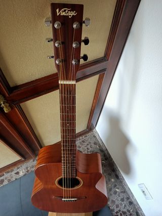 GUITARRA ELECTROACÚSTICA VINTAGE 