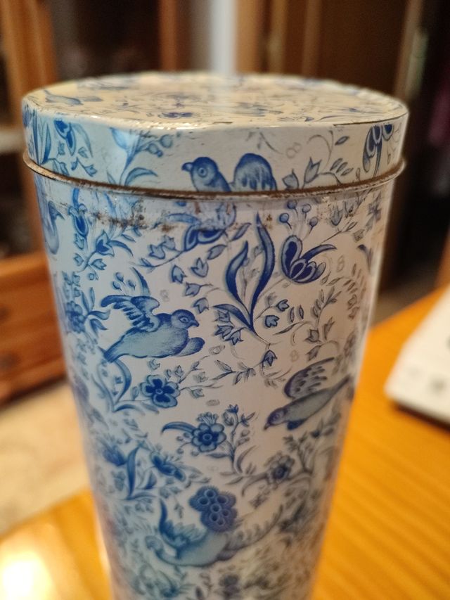 Lata ELITE (Pajaros) Inglesa.