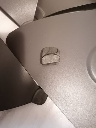 Home Cinema Philips5.1 con soportes para altavoces