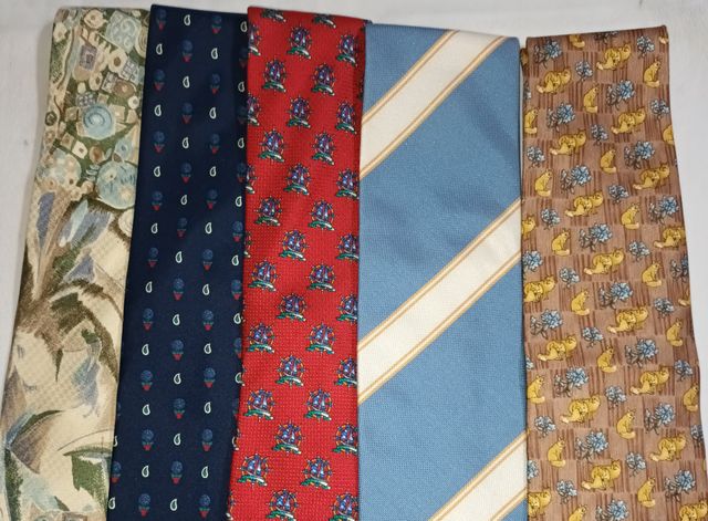 5 cravatte di pura seta