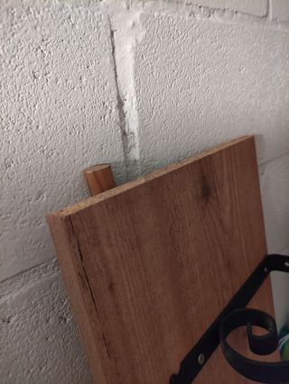 Estantería con escuadras