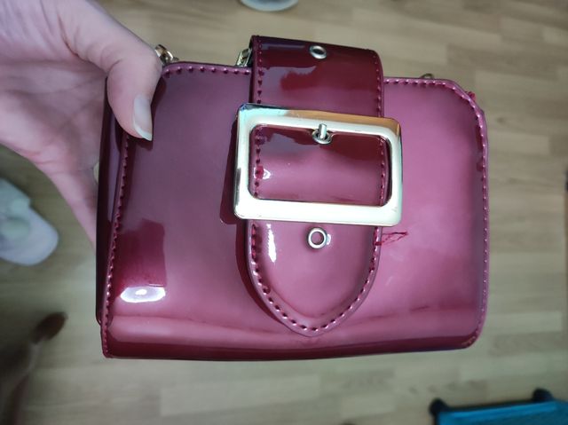 Bolso de fiesta. Rojo granate.