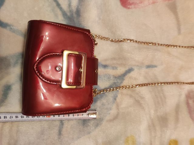 Bolso de fiesta. Rojo granate.