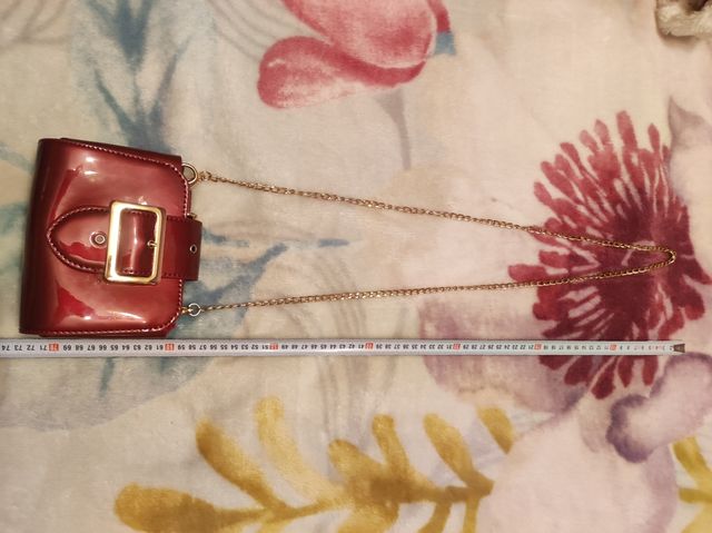 Bolso de fiesta. Rojo granate.