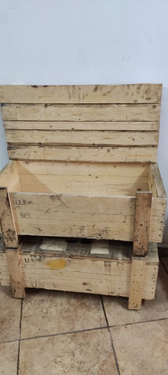 Cajones madera grandes con tapa de segunda mano por 100 EUR en Sagunt