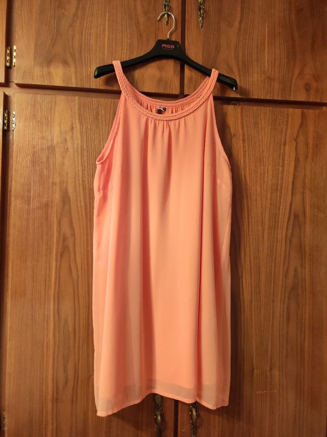 Vestido de verano. Color coral. Talla 46