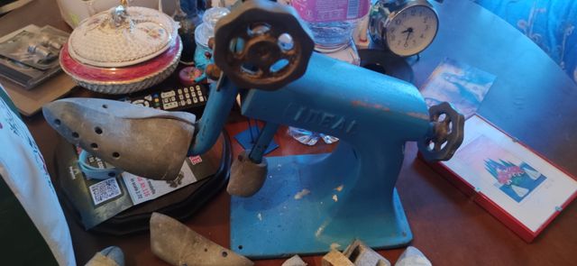 ALLARGA SCARPE CON ACCESSORI