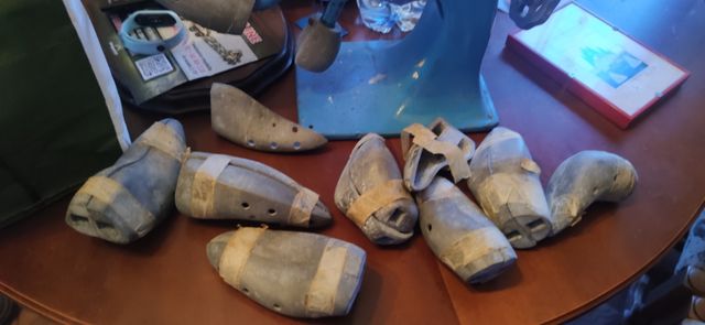 ALLARGA SCARPE CON ACCESSORI