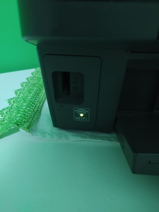 Stampante Wifi con scanner. Epson