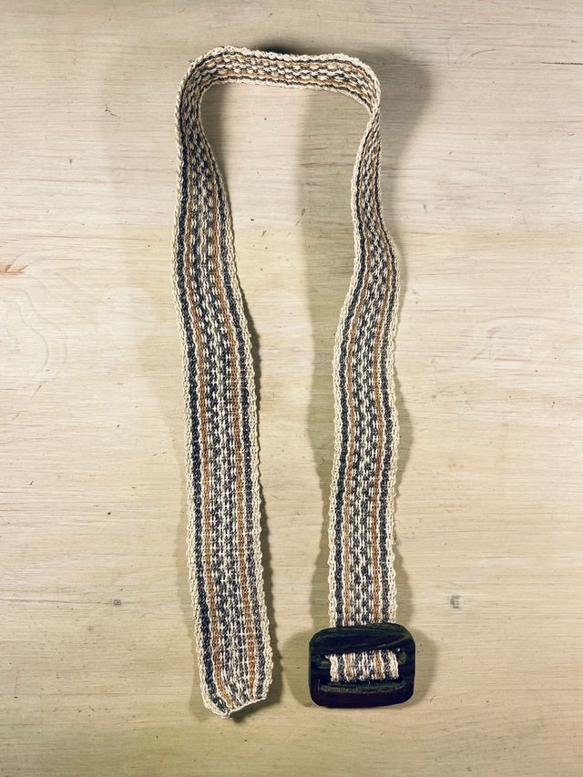 Cinturón artesanal indígena.