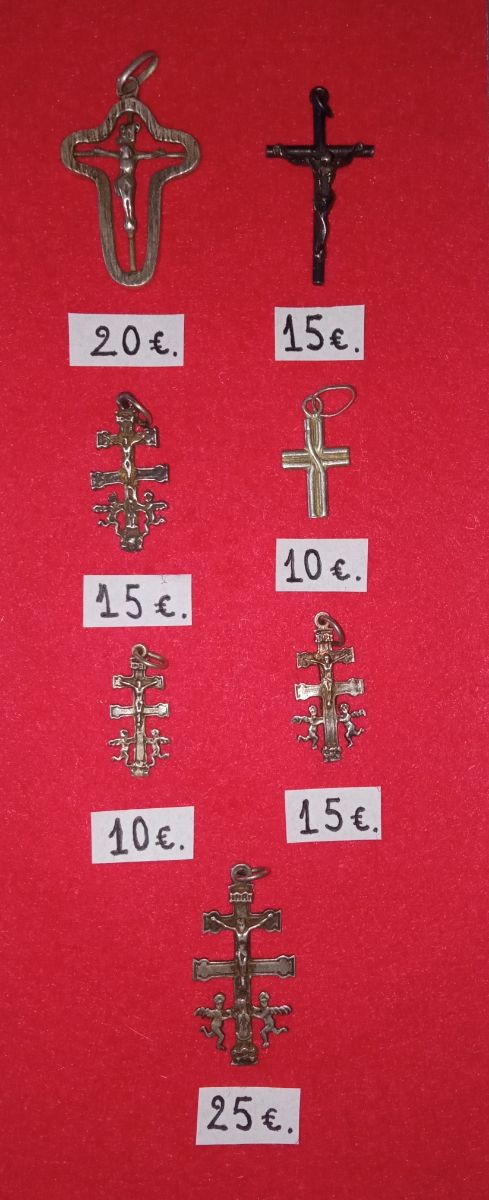 Cruces crucifijos