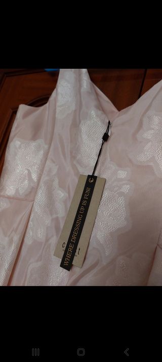 Vestido con cola evento marca Coast