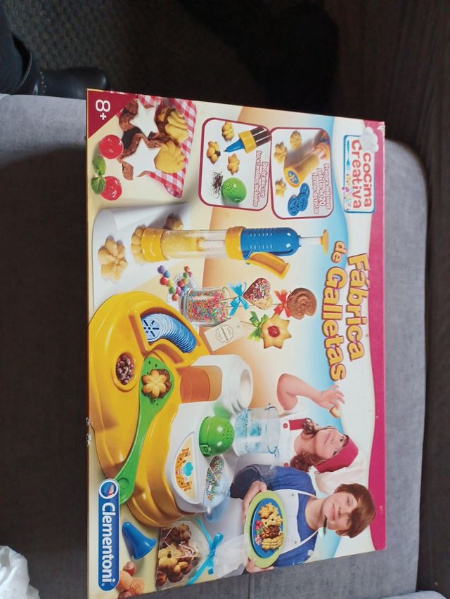 Juguete LA FABRICA DE GALLETAS de Clementoni de segunda mano por 11,25 EUR en Burgos en WALLAPOP Juguete LA FABRICA DE GALLETAS de Clementoni de segunda mano por 11,25 EUR en Burgos en WALLAPOP