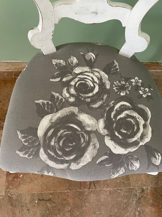 Silla antigua restaurada