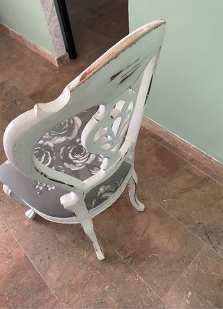 Silla antigua restaurada