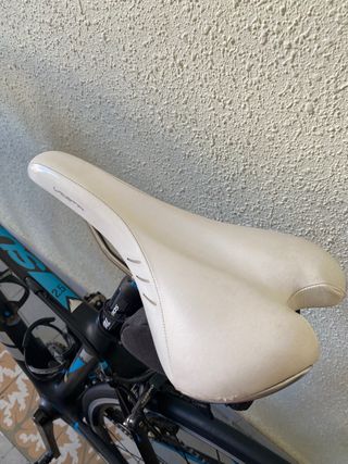 REMATO bicicleta de carretera Fuji CARBONO