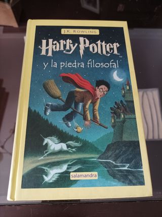 Colección Libro Harry Potter de tapa dura.