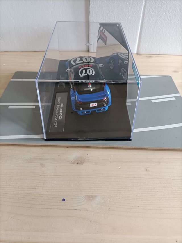 Nissan 350z edición Especial POLY 1/32