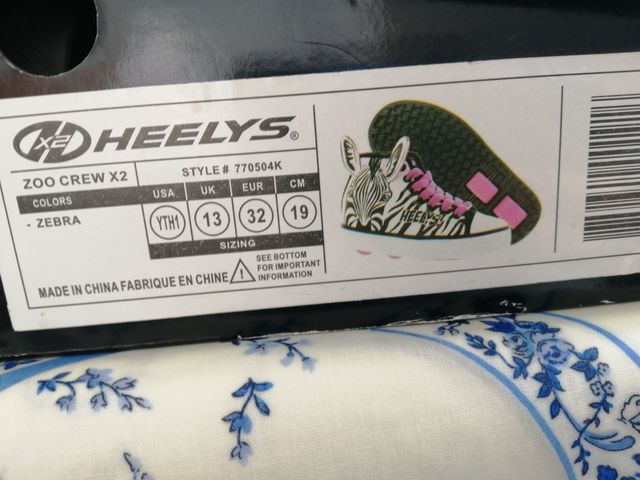 Zapatillas con ruedas, HEELYS, talla 32